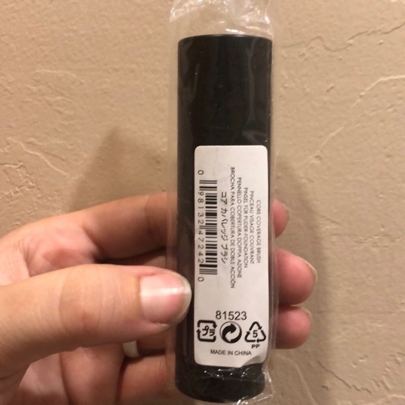 BareMinerals Core Coverage Brush - Picture 7 of 8